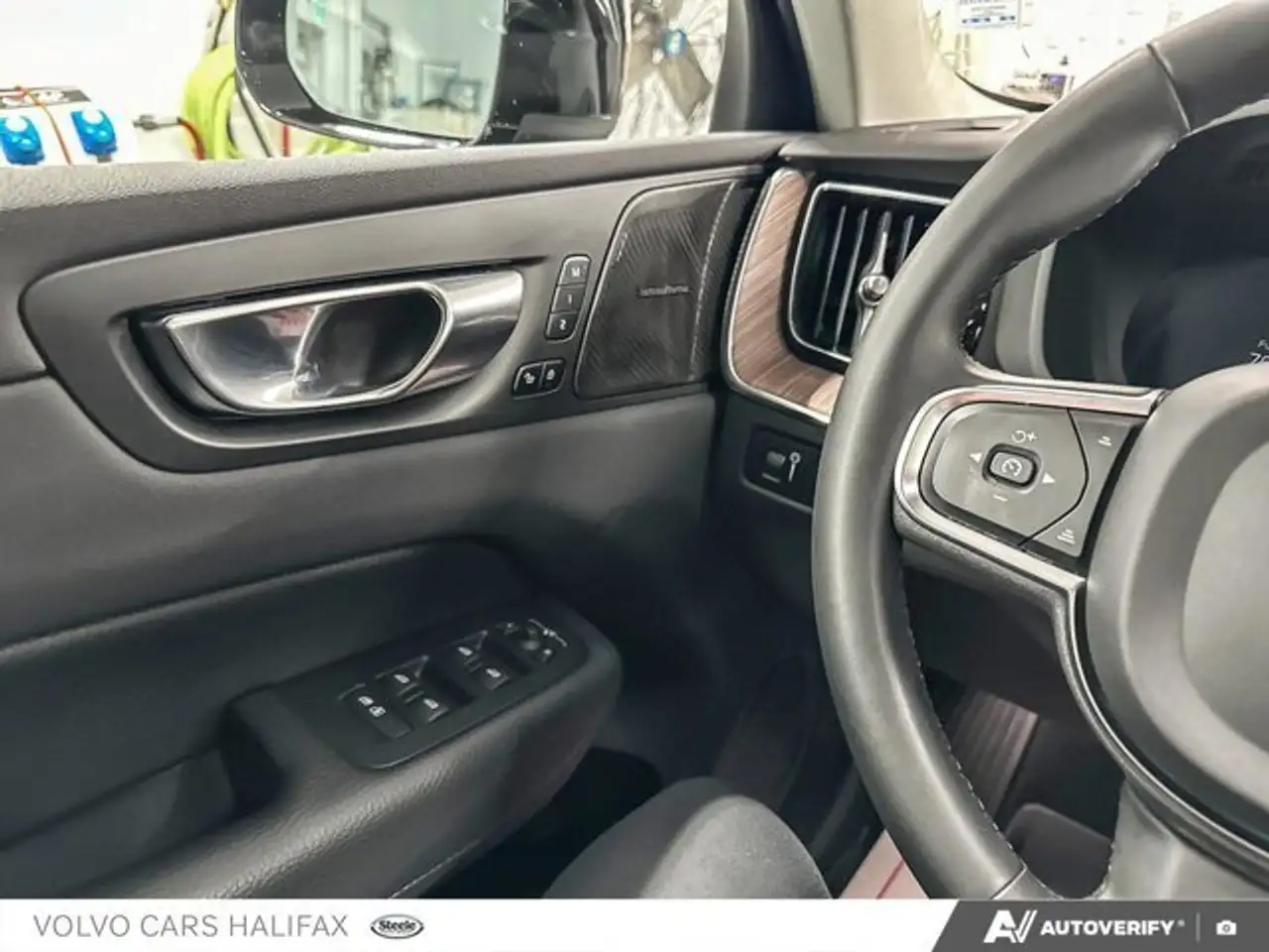 Volvo XC60 снимка Volvo XC60