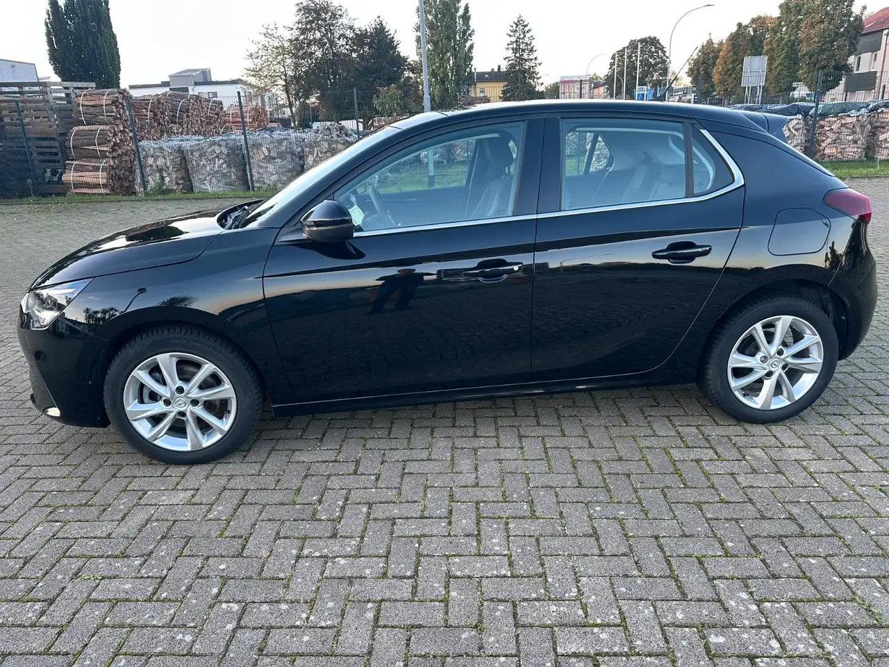 2023 Opel Corsa F Elegance, photograph 2