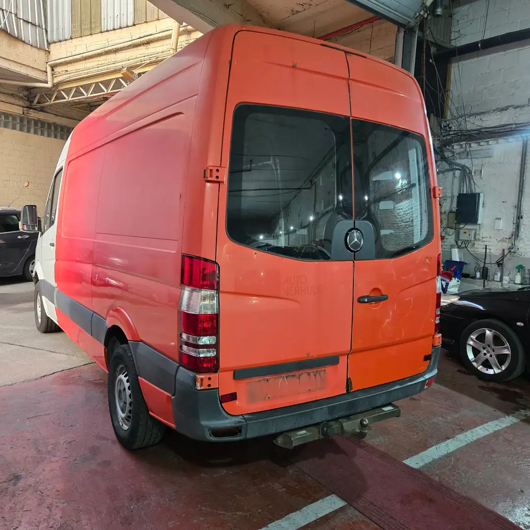 Mercedes-Benz Sprinter 906 Orange - 2