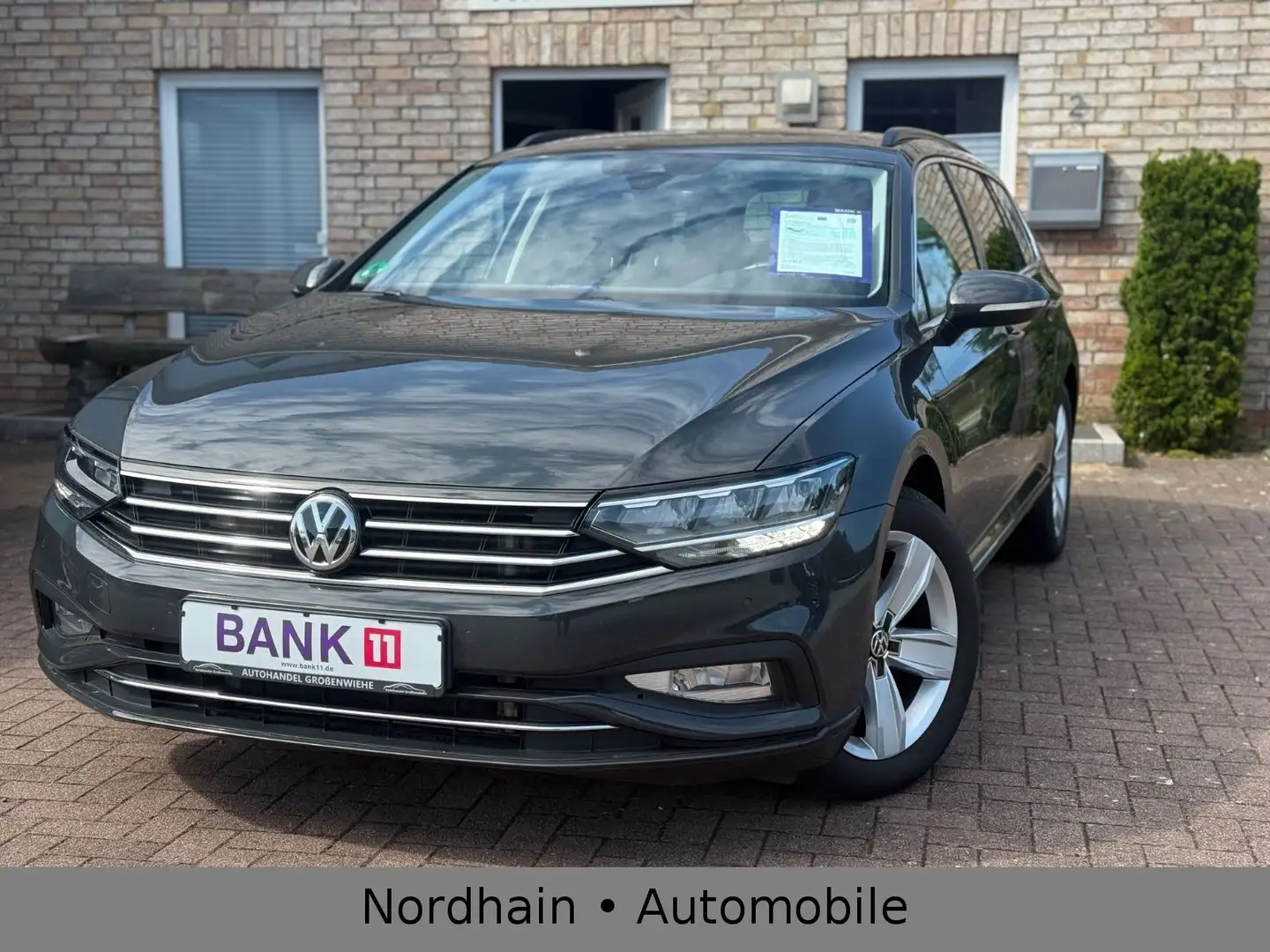 Volkswagen Passat Variant Passat Business 4Motion*ACC*LED*SHZ*STHZ*NAVi* Grau - 2