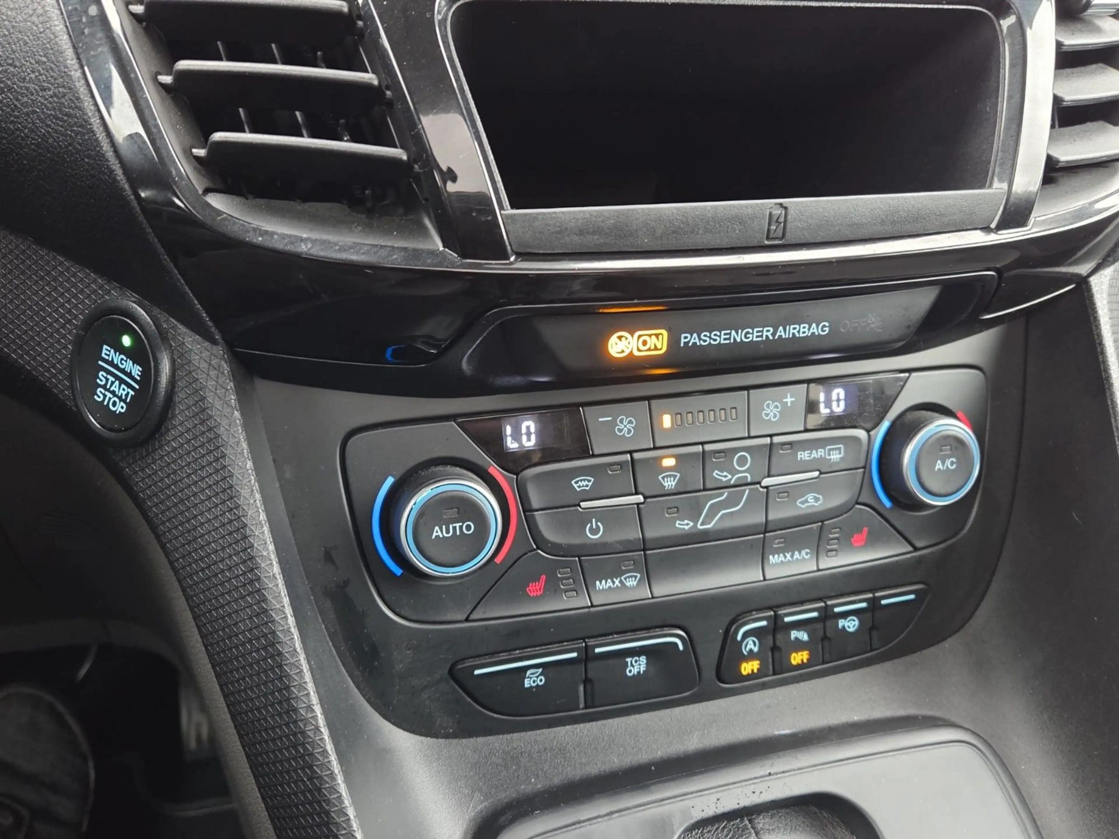 Ford Grand Tourneo Tourneo Connect 1,5 TDCI /7 SITZER /NAVI/TEMP — photo 12