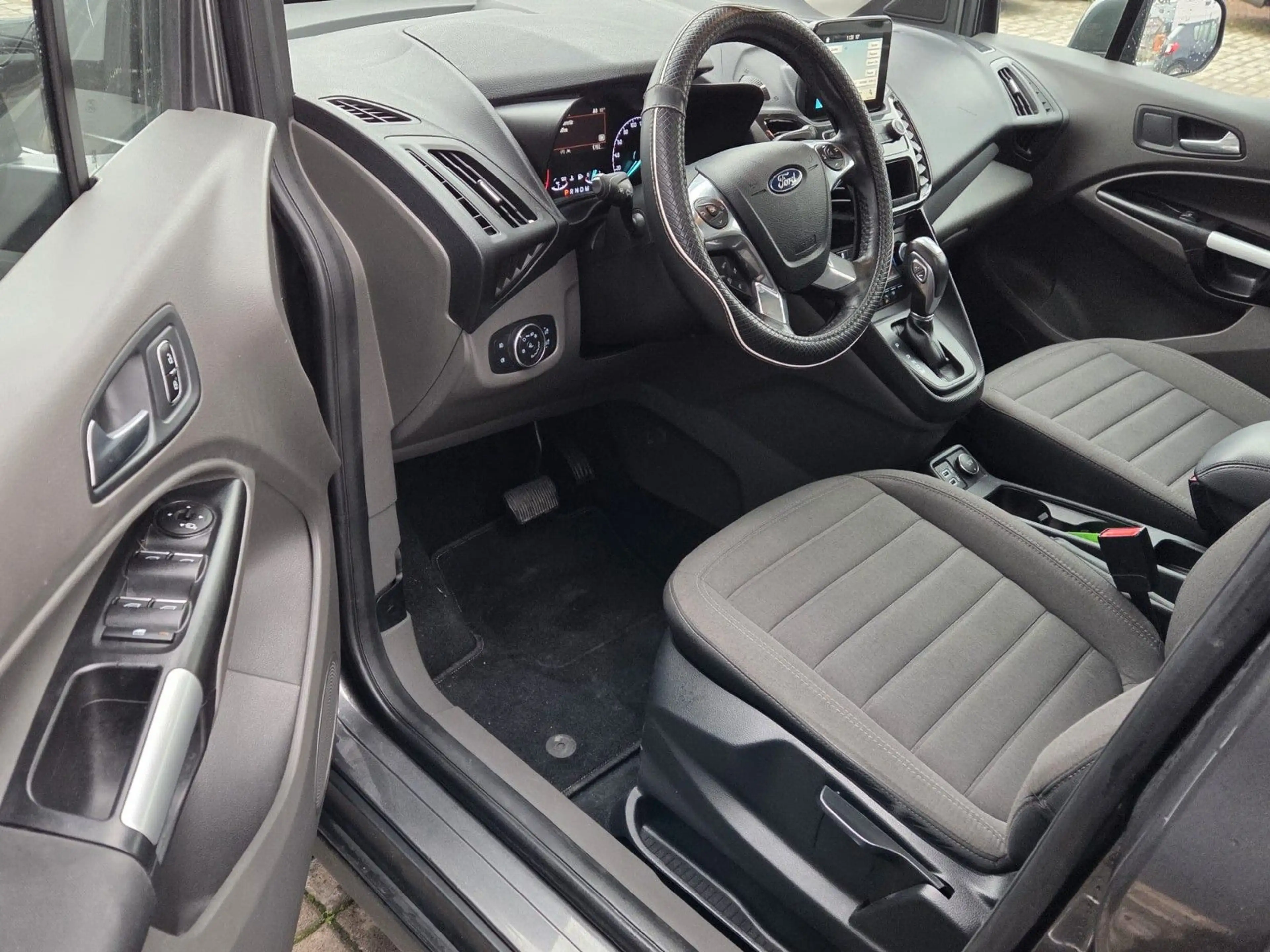 Ford Grand Tourneo Tourneo Connect 1,5 TDCI /7 SITZER /NAVI/TEMP — photo 15