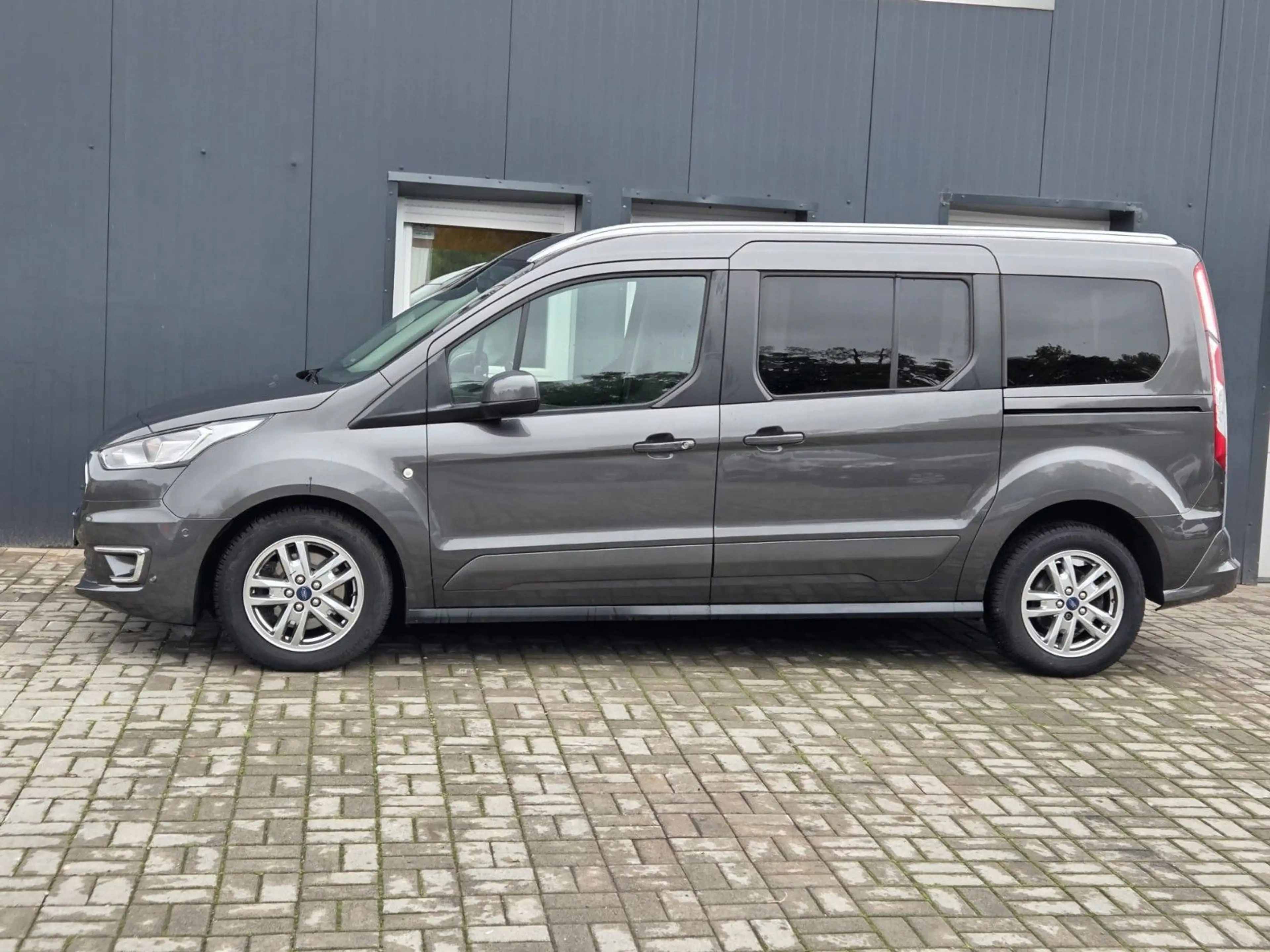 Ford Grand Tourneo Tourneo Connect 1,5 TDCI /7 SITZER /NAVI/TEMP — photo 4