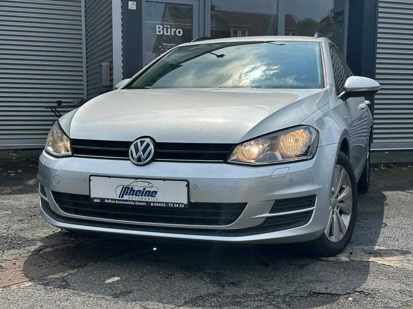 Volkswagen Golf VII Variant Comfortline BMT*PDC*SHZ*NAVI*AHK Silber - 1