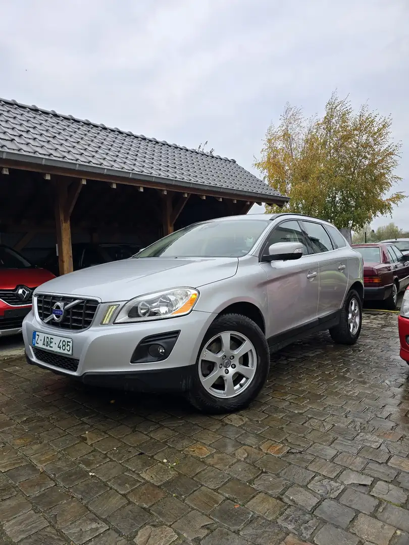 Volvo XC60 D5 AWD Summum Geartronic A - 1