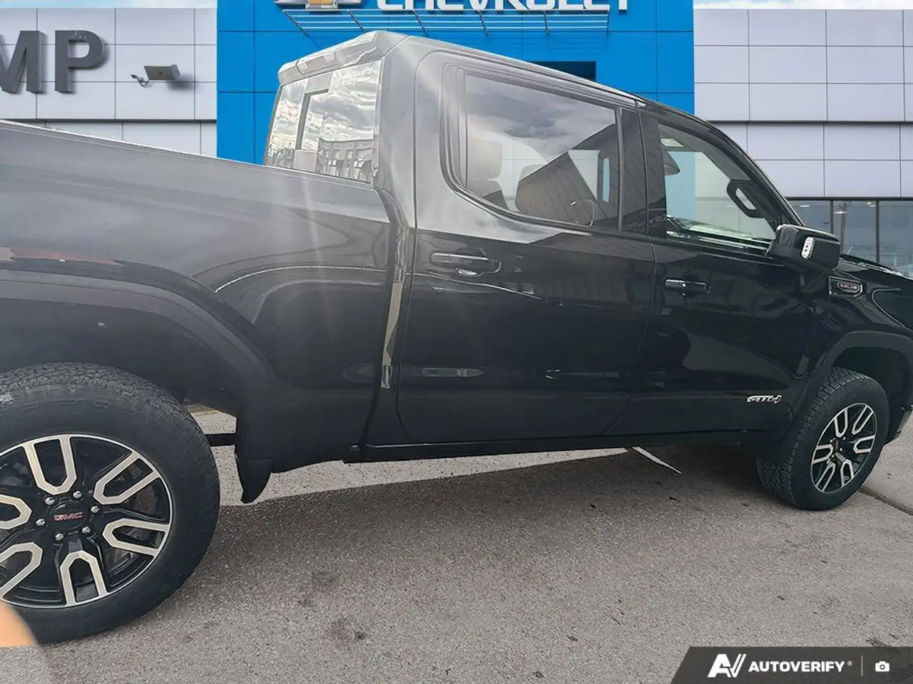 GMC Sierra 1500 photo GMC Sierra 1500