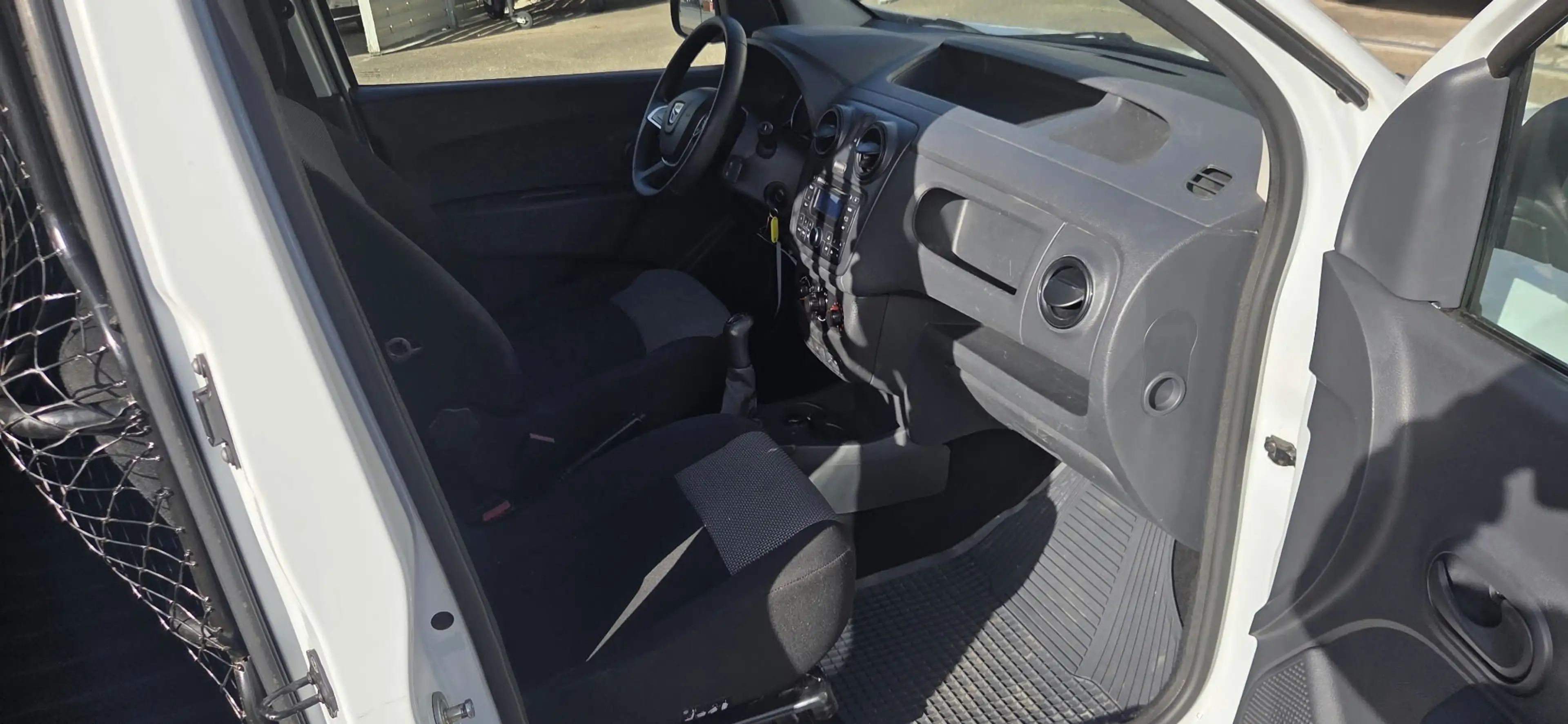 Dacia Dokker Essential — photo 12