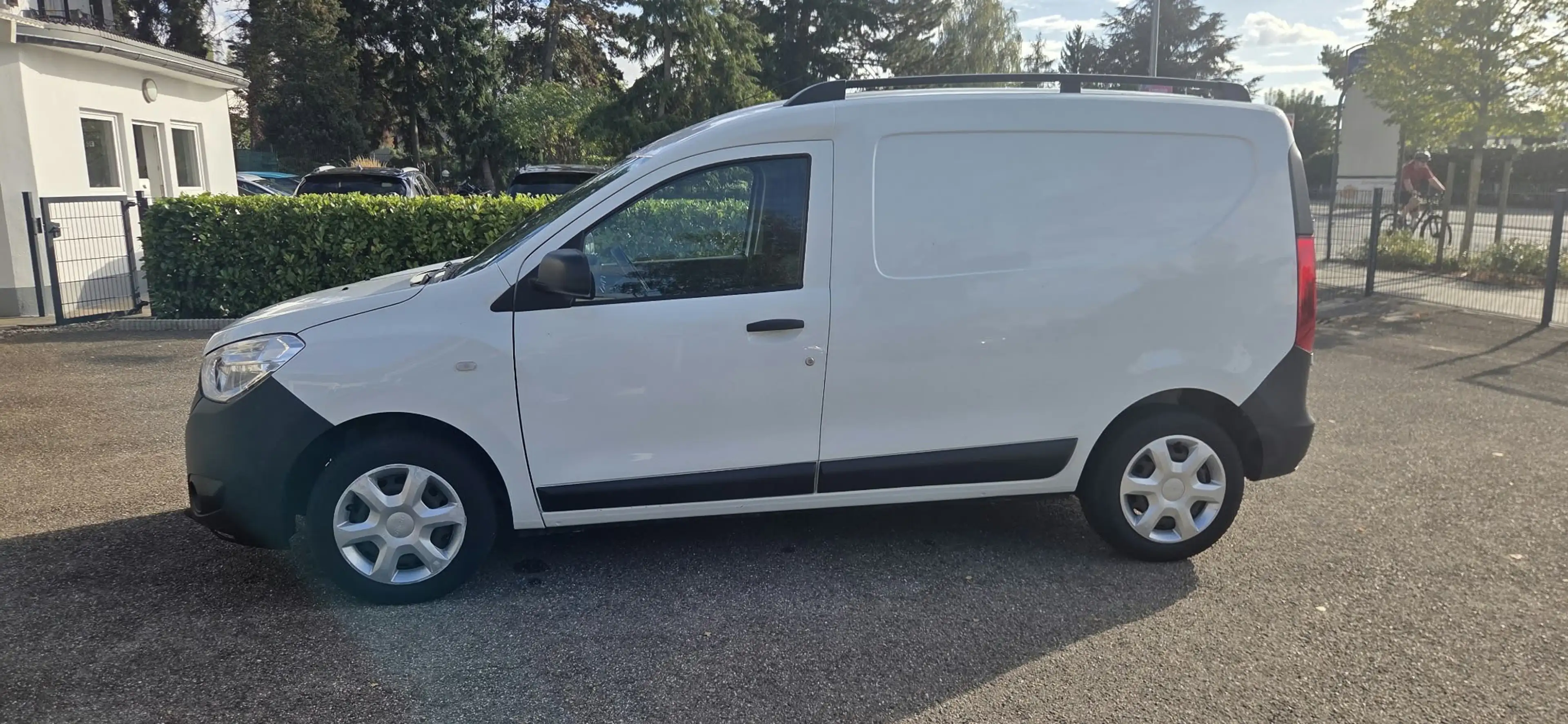 Dacia Dokker Essential — photo 8