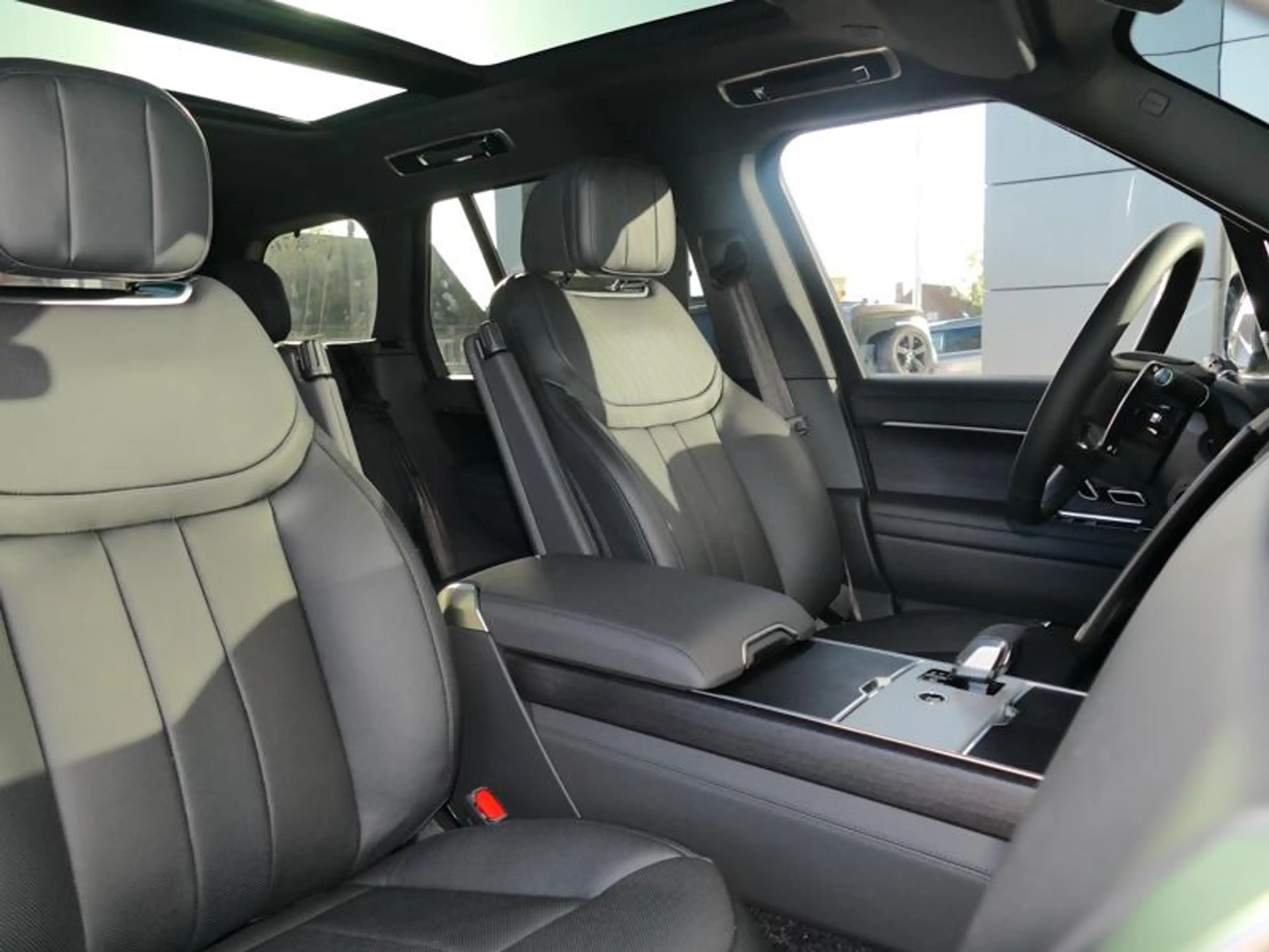 Land Rover Range Rover SWB P460e HSE | AIR SUSP | TOWB | SEAT VENT — photo 6