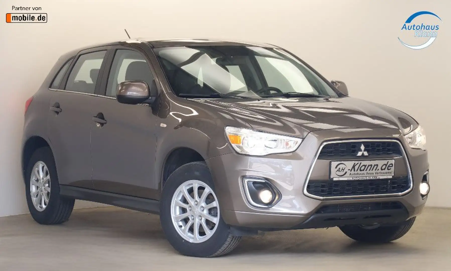 Mitsubishi ASX 2.2DI-D 150PS Automatik Invite 4WD AHK R-CAM Braun - 1