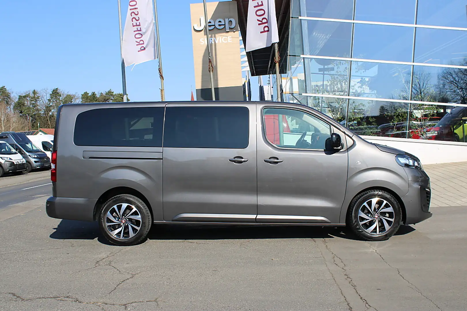 Fiat Scudo Scudo Doppelkabine BlueHDi 180 S&S EAT8 L Pro Grau - 1
