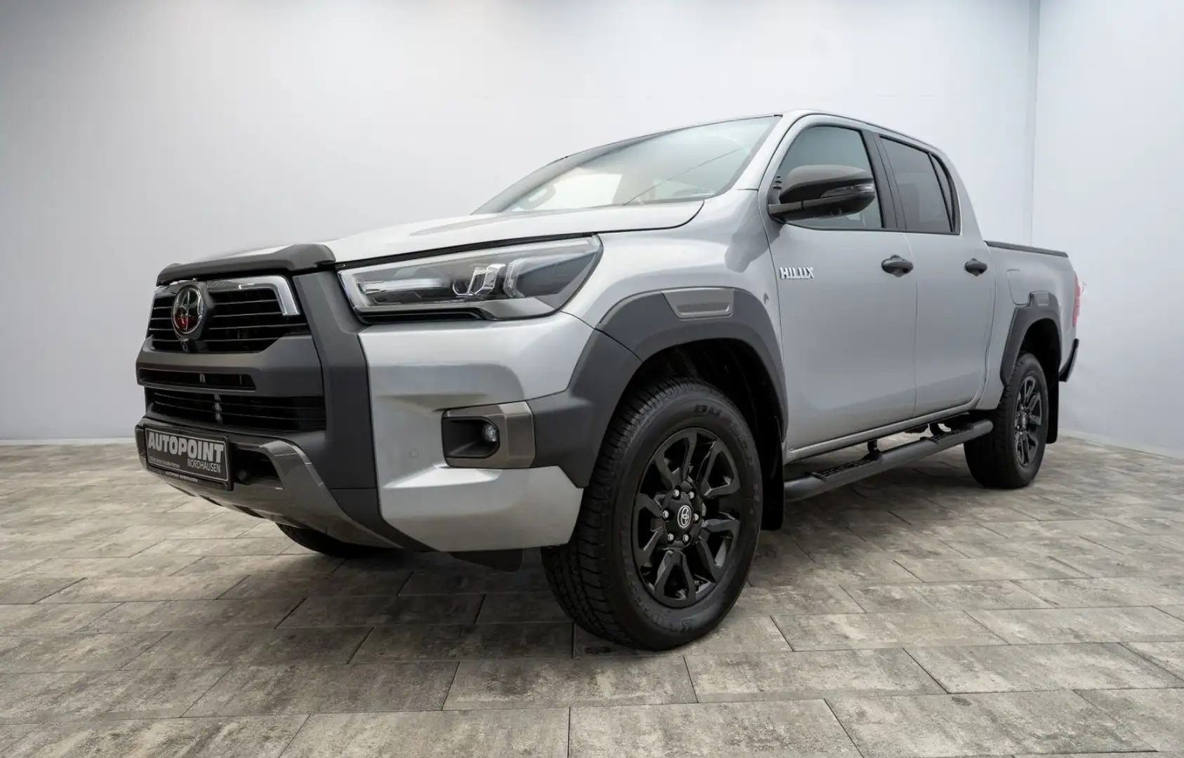 Toyota Hilux 2.8 D4-D Invincible MY2025°Mild HYBRID°AHK Silber - 2