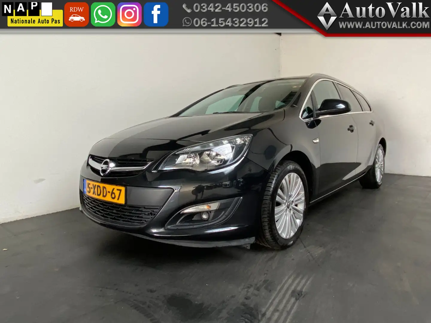 Opel Astra Sports Tourer 1.4 Turbo Design Edition Zwart - 1