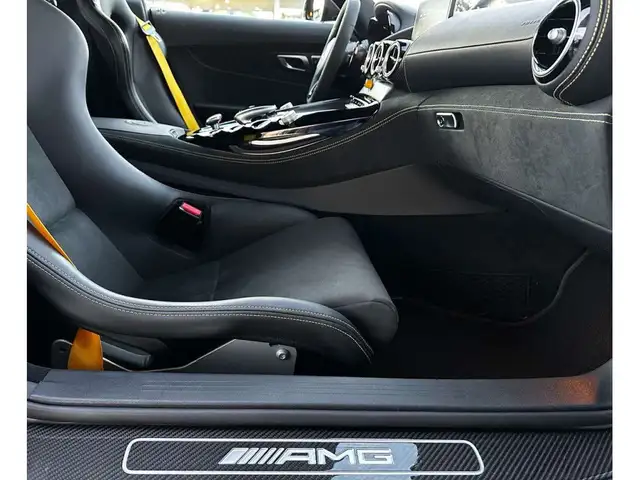 Mercedes-Benz AMG GT R *Carbon*Keramik*AMG Track Package* Ansicht 32