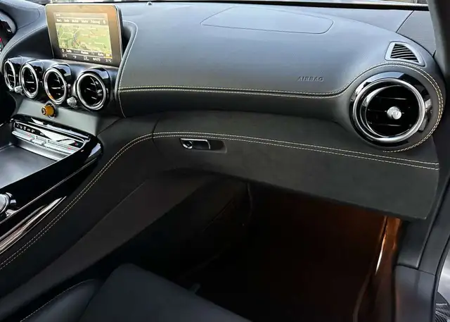 Mercedes-Benz AMG GT R *Carbon*Keramik*AMG Track Package* Ansicht 35