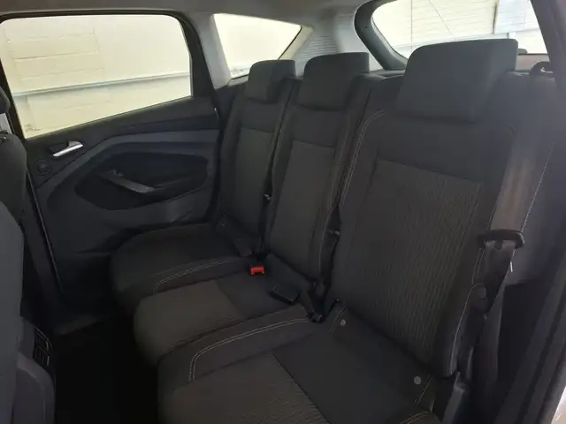Ford C-Max view 14