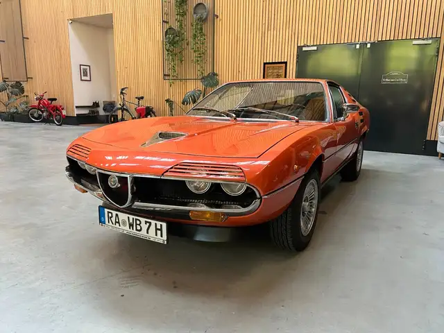 Alfa Romeo Montreal