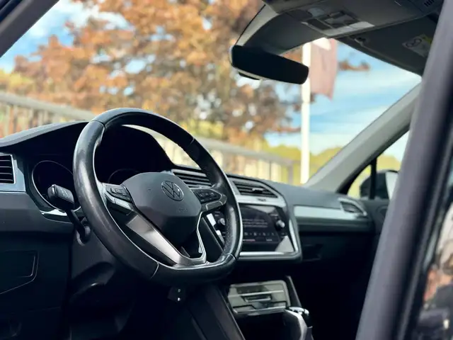 Volkswagen Tiguan view 11