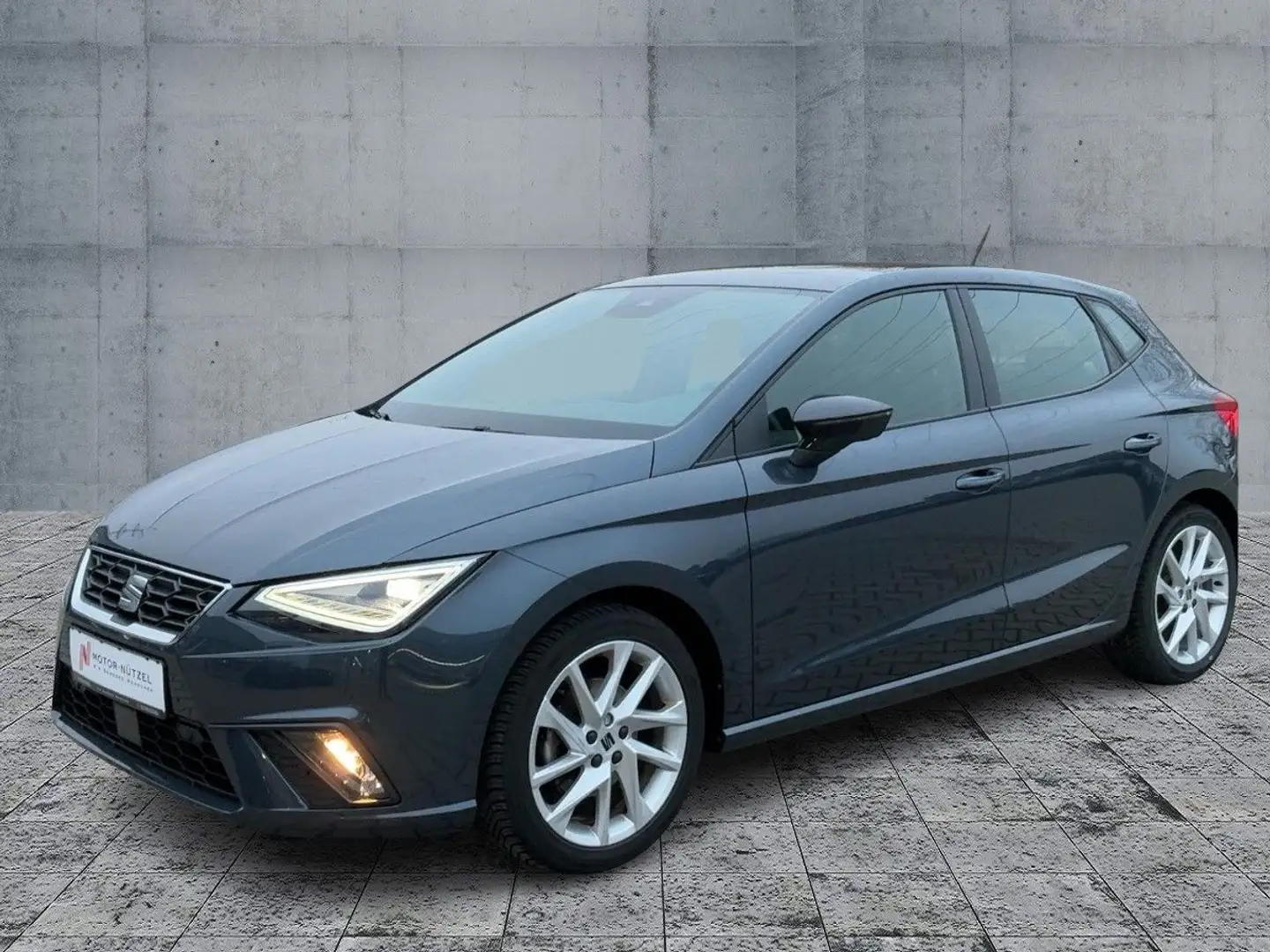 SEAT Ibiza 1.0 TSI FR-LINE LED+NAVI+ACC+SHZ+RFK+PANO Grau - 2