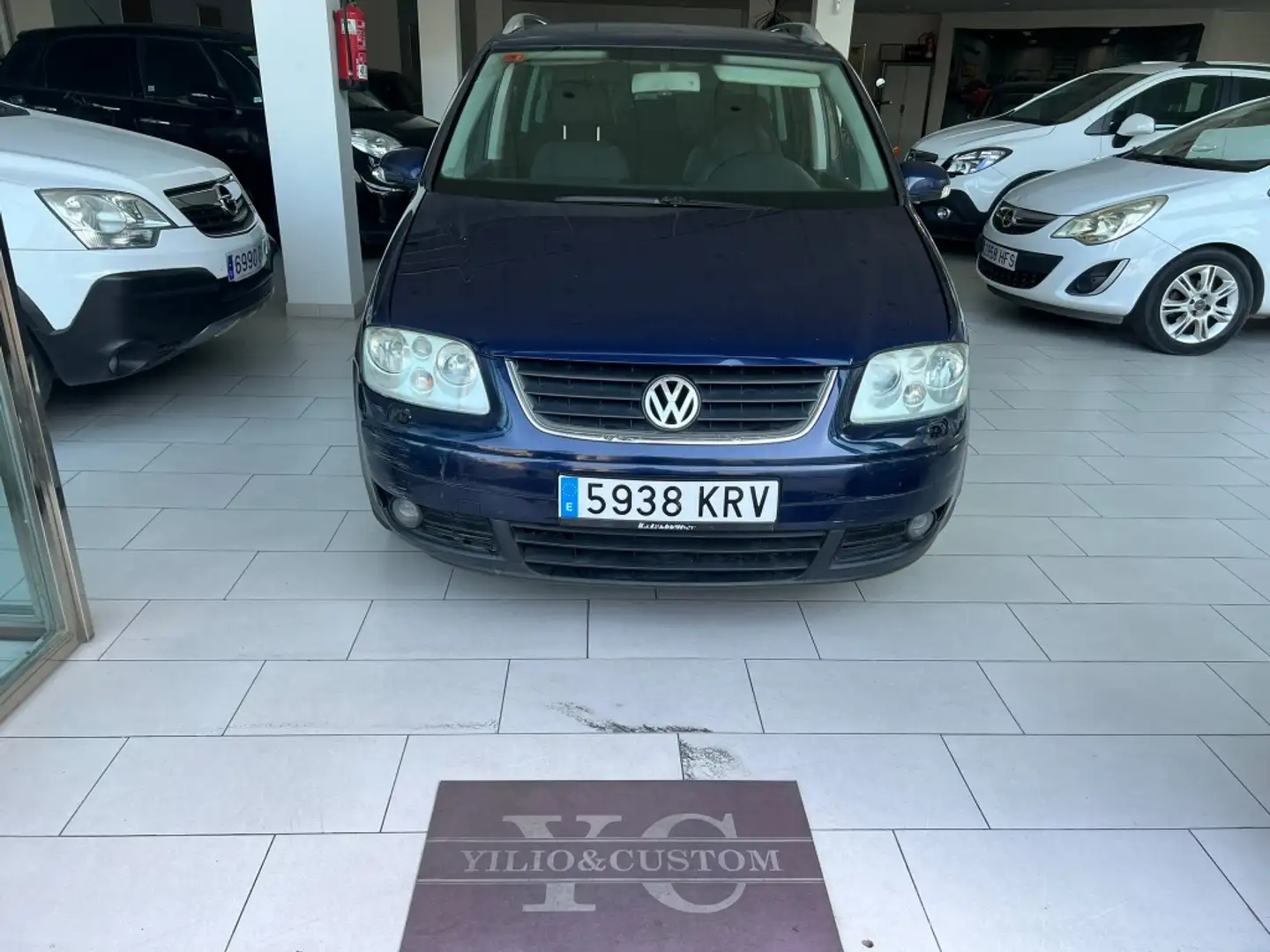 Volkswagen Touran 2.0TDI Advance Azul - 2