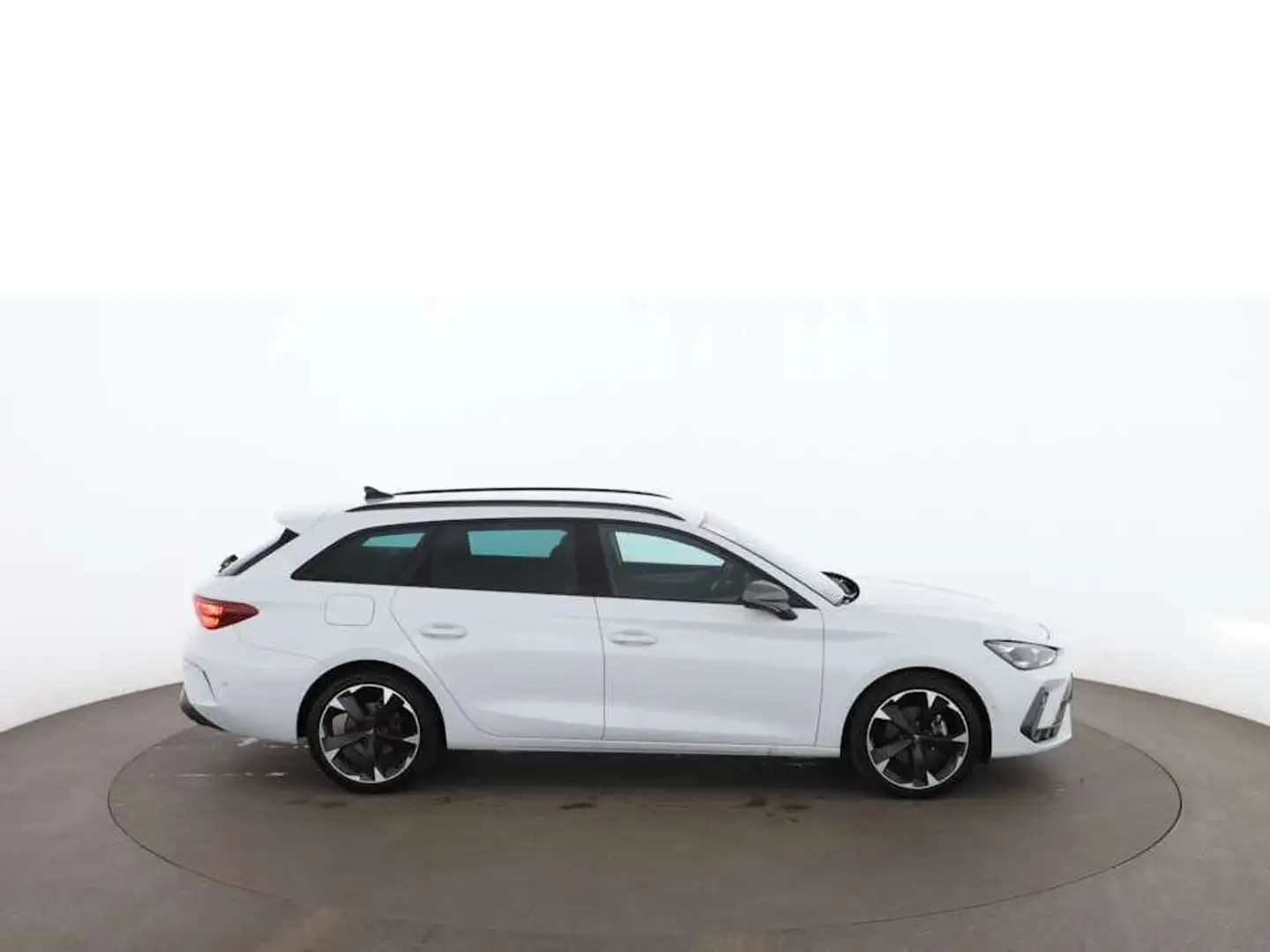 CUPRA Leon ST 1.5 eTSI Aut LED RADAR NAvI SITZHZG Blanc - 2