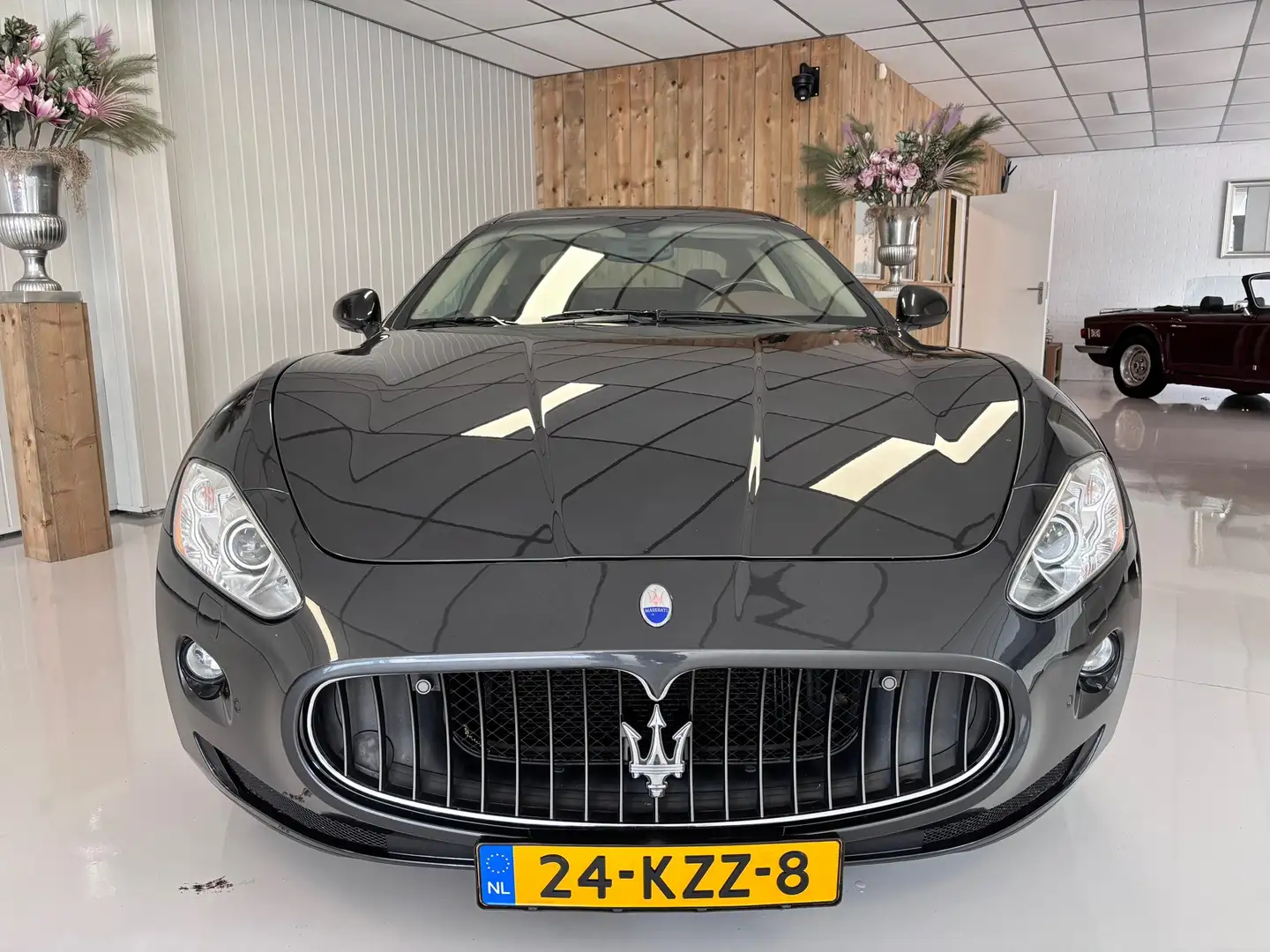 Maserati GranTurismo 4.7 S, ORIGINEEL NEDERLANDS, NAP, ZEER NETTE AUTO. Grijs - 2