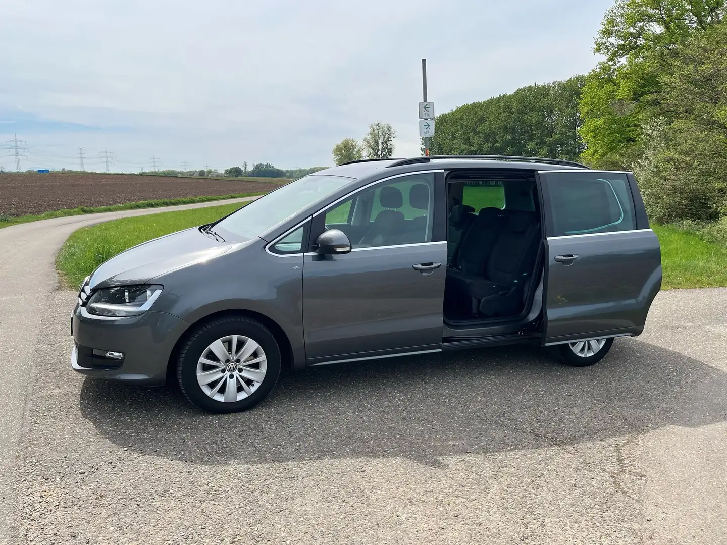 Volkswagen Sharan Sharan 2.0 TDI DSG (BlueMotion Technology) Trendli Grau - 2