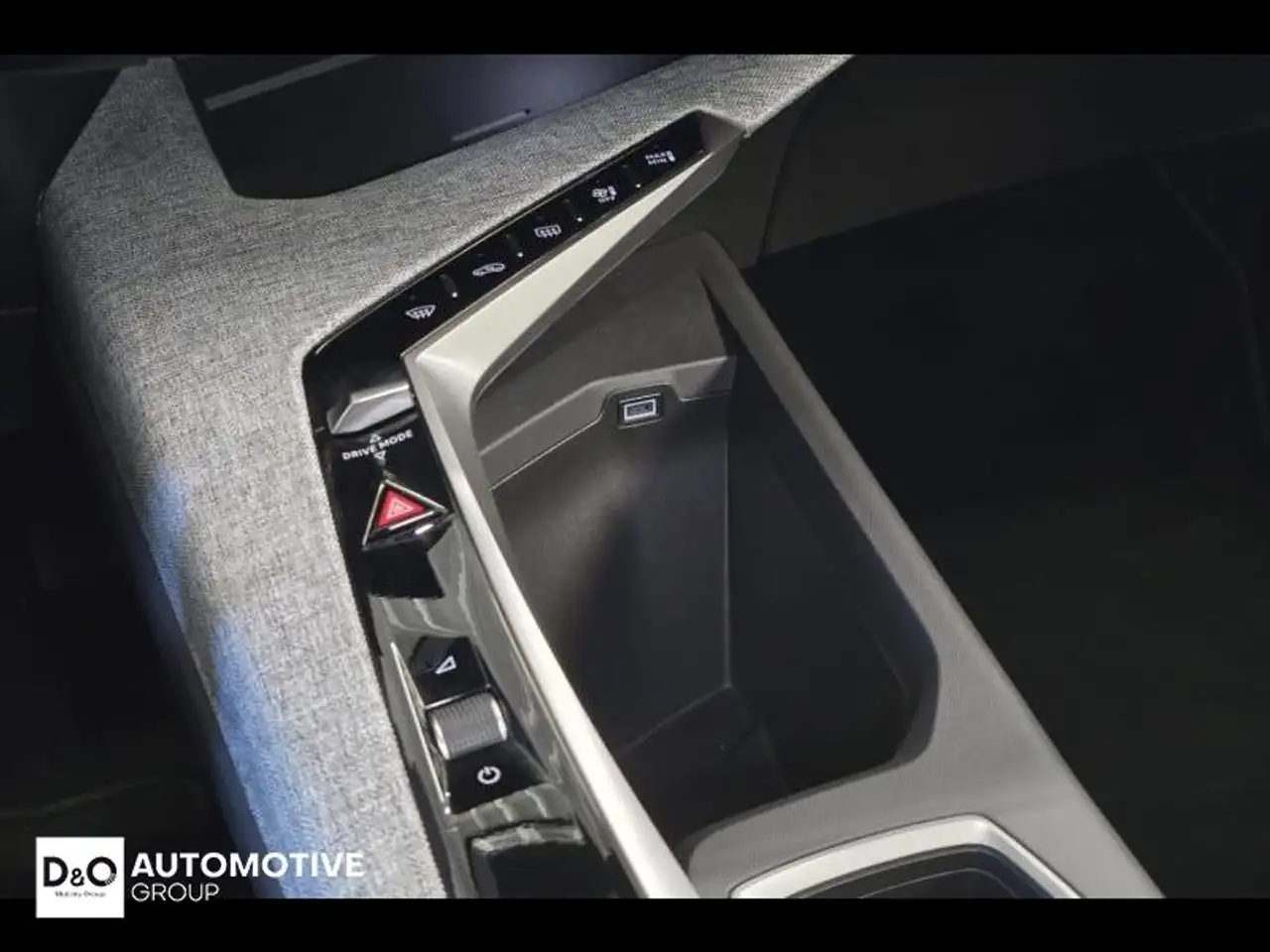 Peugeot 5008 e- Allure 360° camera gps 7pl 27