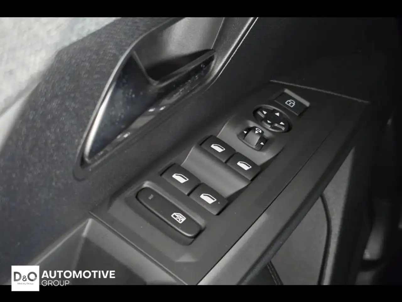 Peugeot 5008 e- Allure 360° camera gps 7pl 28
