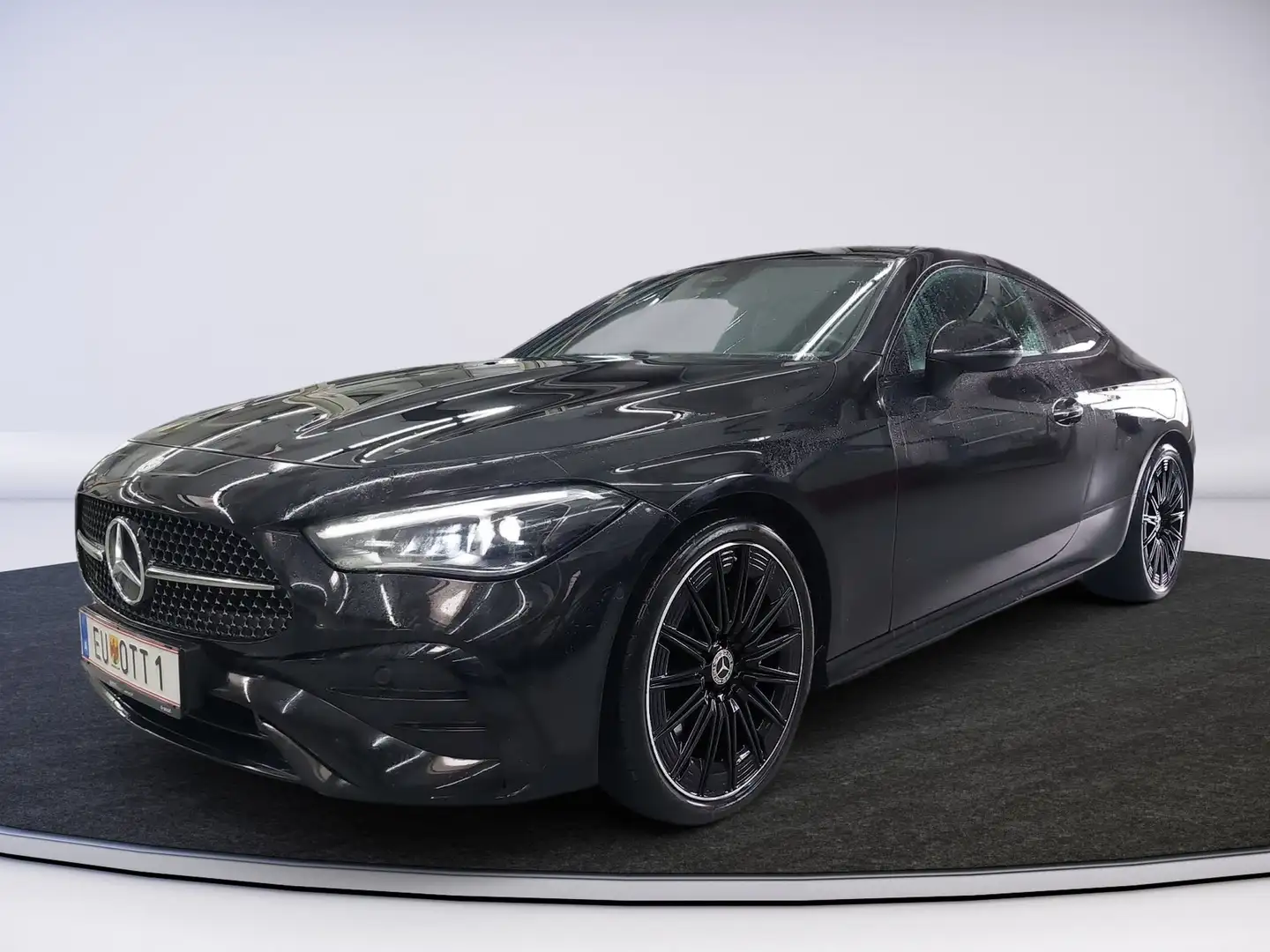 Mercedes-Benz CLE 200 Coupé AMG-Line Night Panoramadach Schwarz - 1