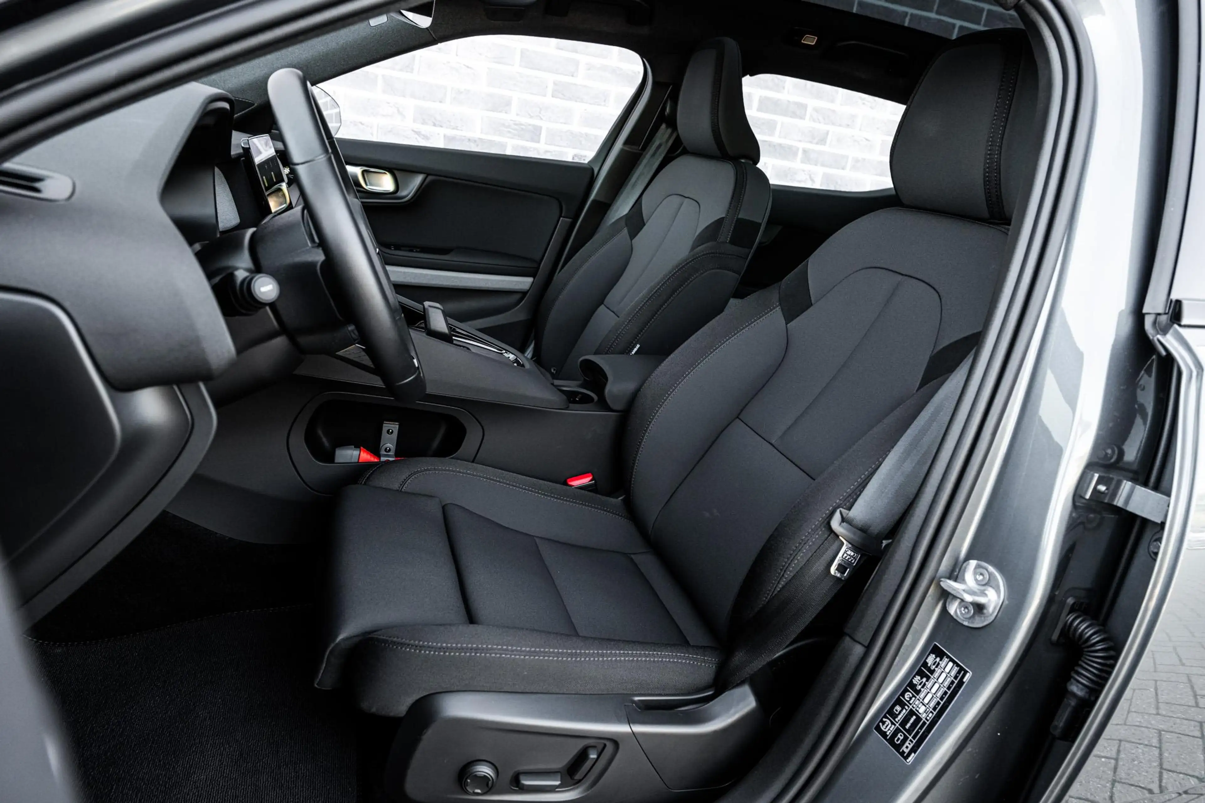 Polestar 2 Long Range Single Motor Plus 82 kWh — photo 6
