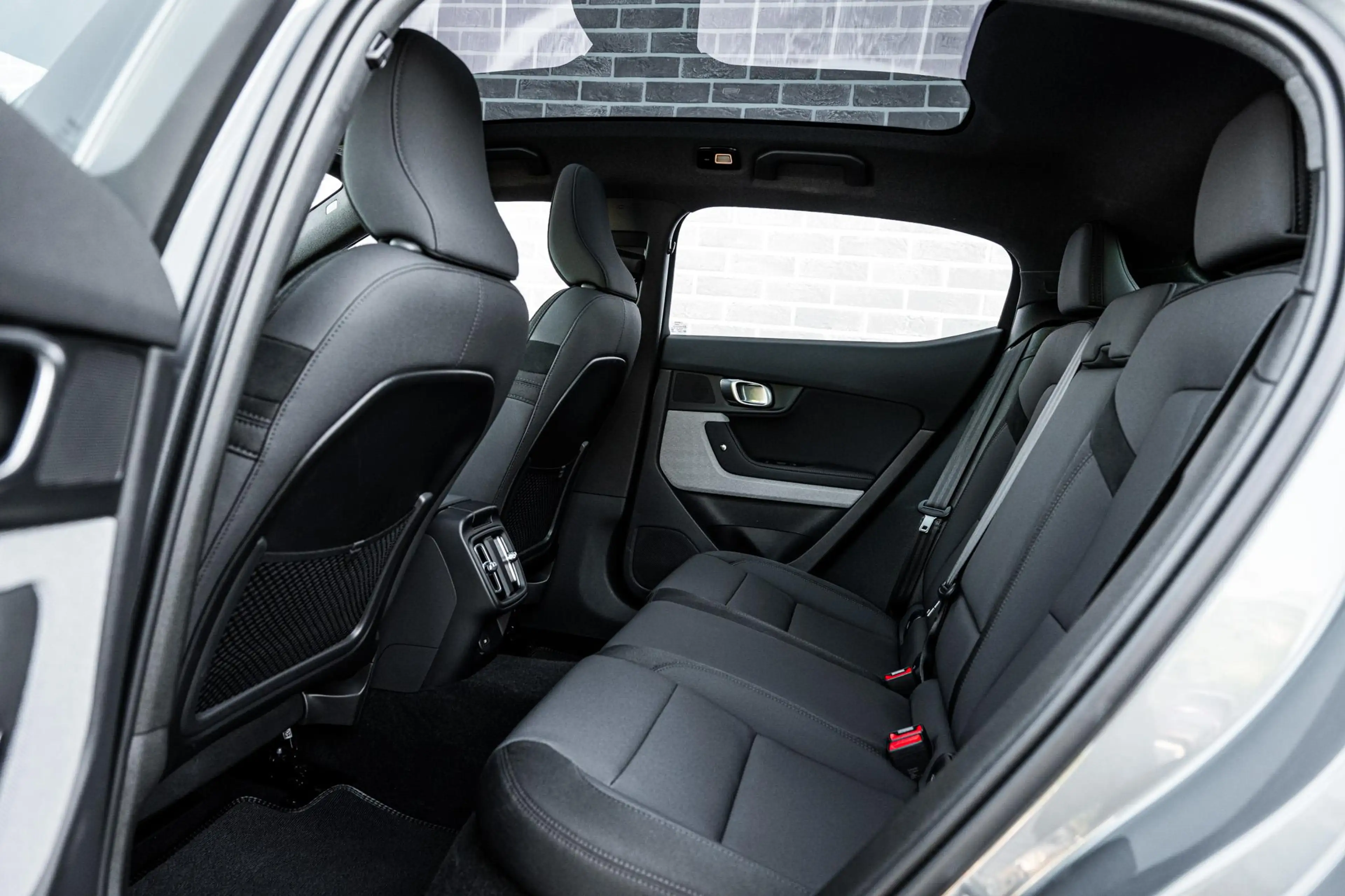 Polestar 2 Long Range Single Motor Plus 82 kWh — photo 8