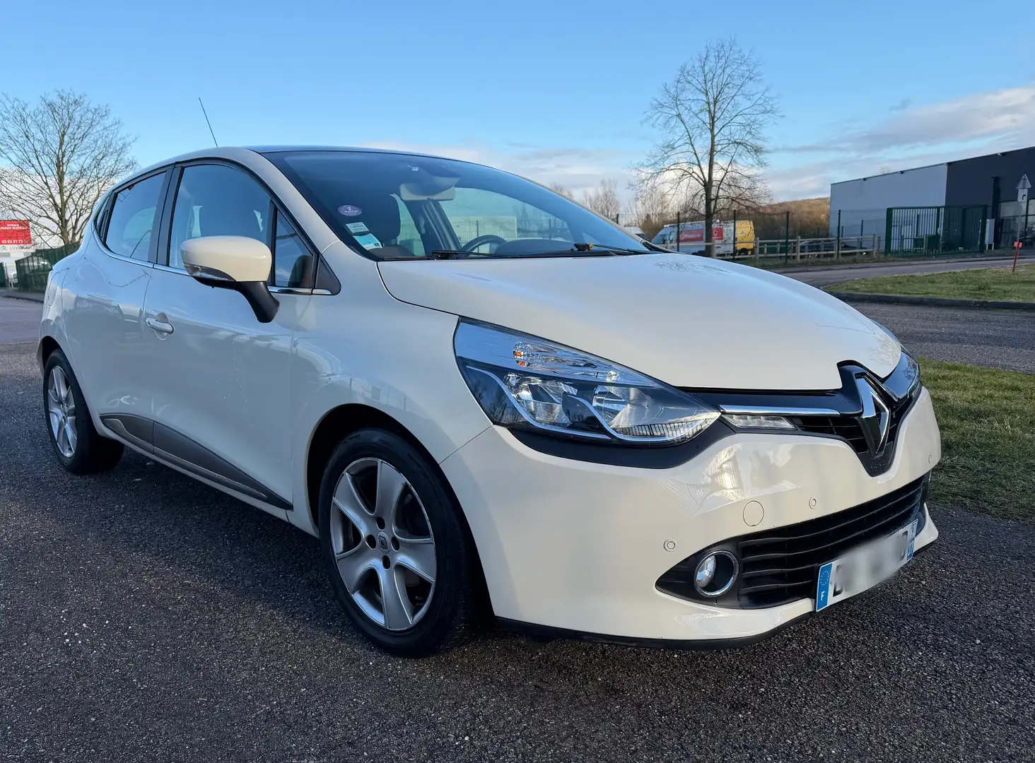 Renault Clio IV TCe 120 Intens EDC - 1