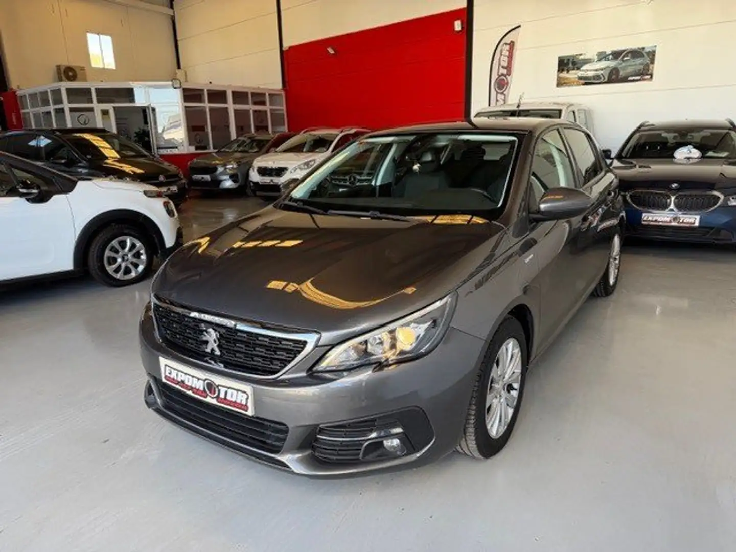 Peugeot 308 1.2 PureTech S&S Business Line 110 Gris - 2
