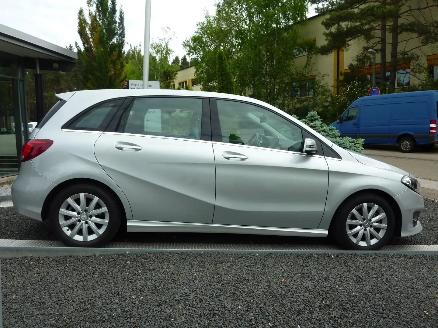 Mercedes-Benz B 180 8fach bereift+Rückfahrkamera Silber - 2