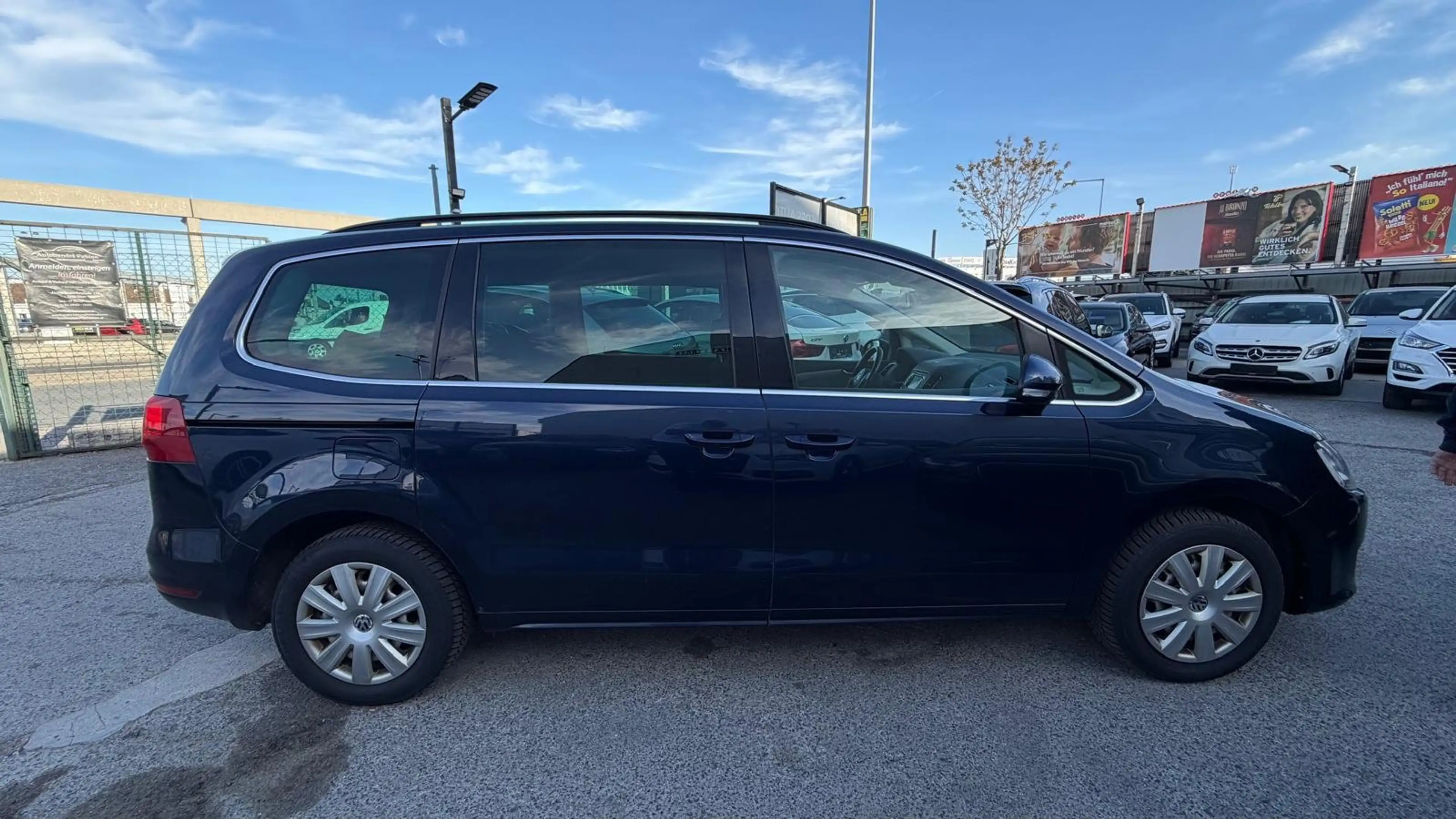 Volkswagen Sharan Comfortline BMT — photo 4