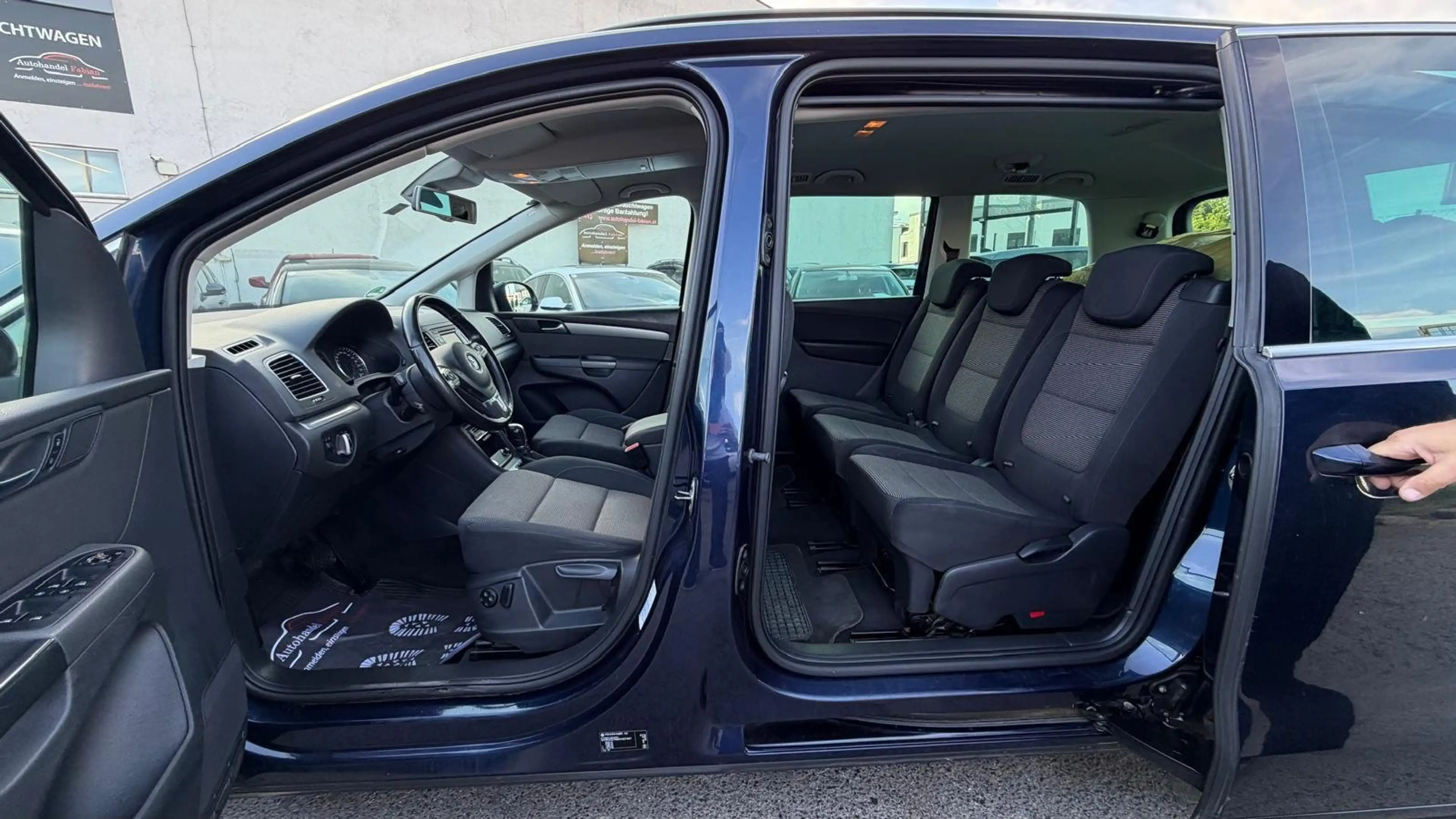 Volkswagen Sharan Comfortline BMT — photo 8