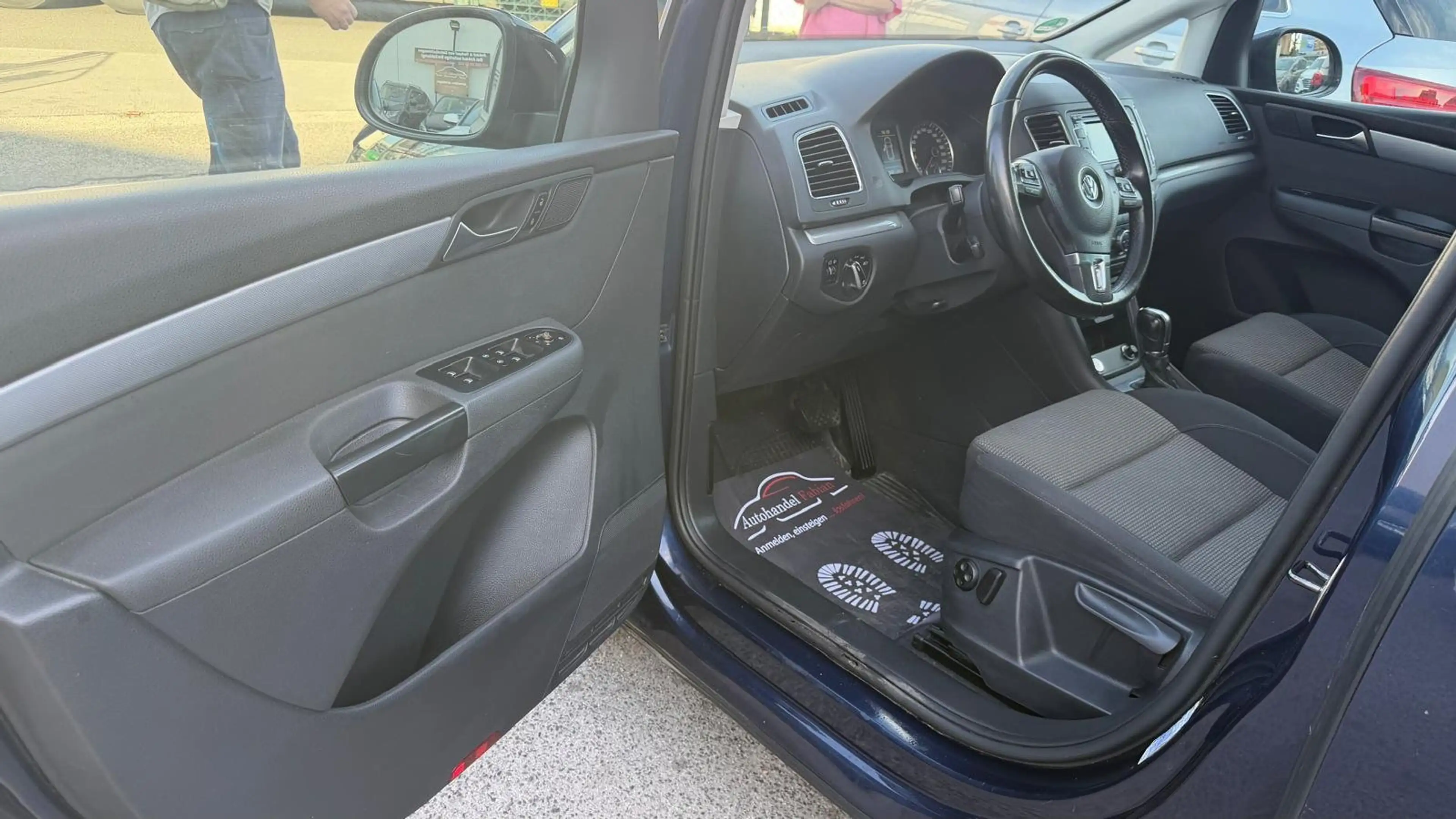 Volkswagen Sharan Comfortline BMT — photo 3