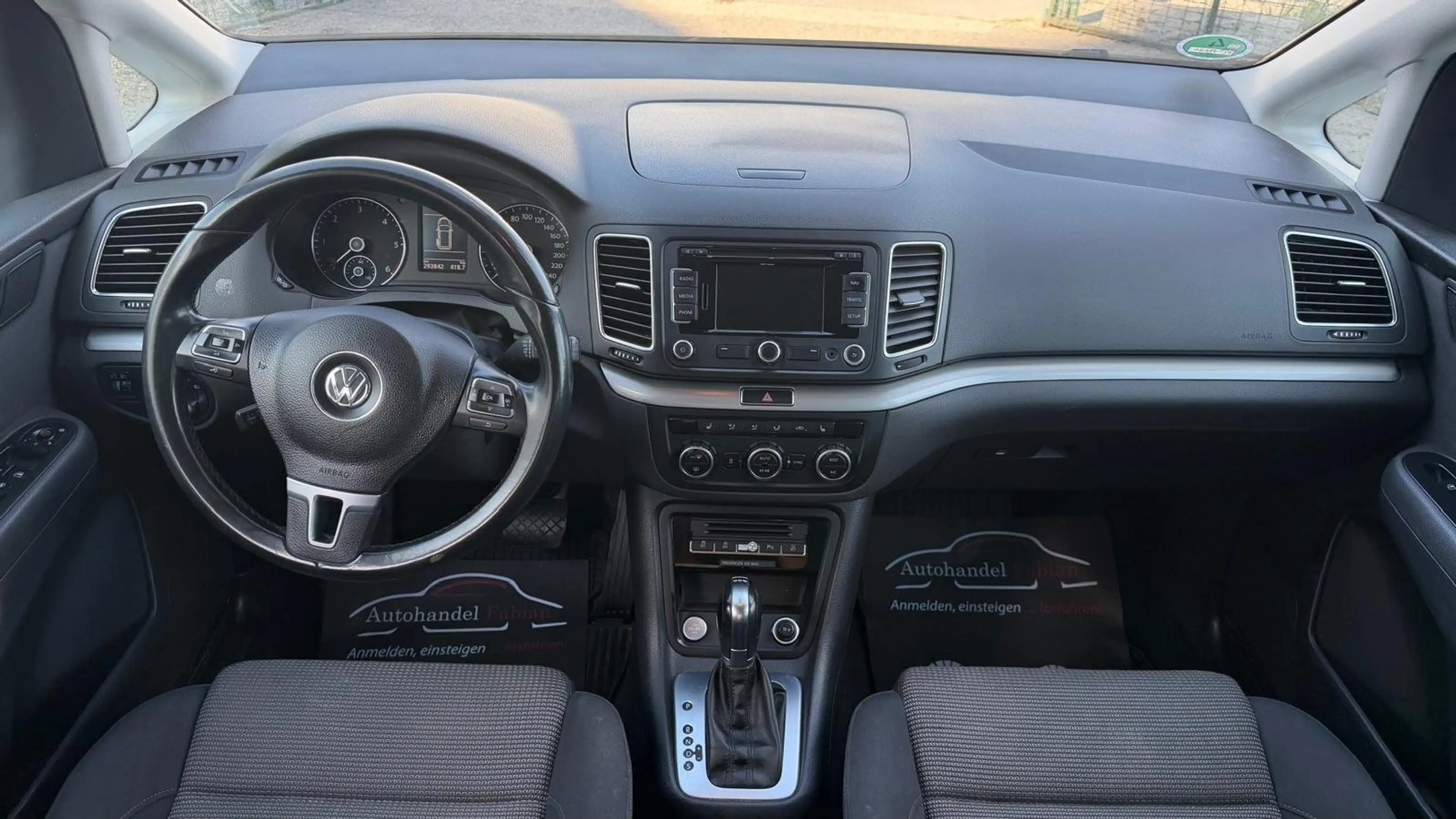 Volkswagen Sharan Comfortline BMT — photo 9