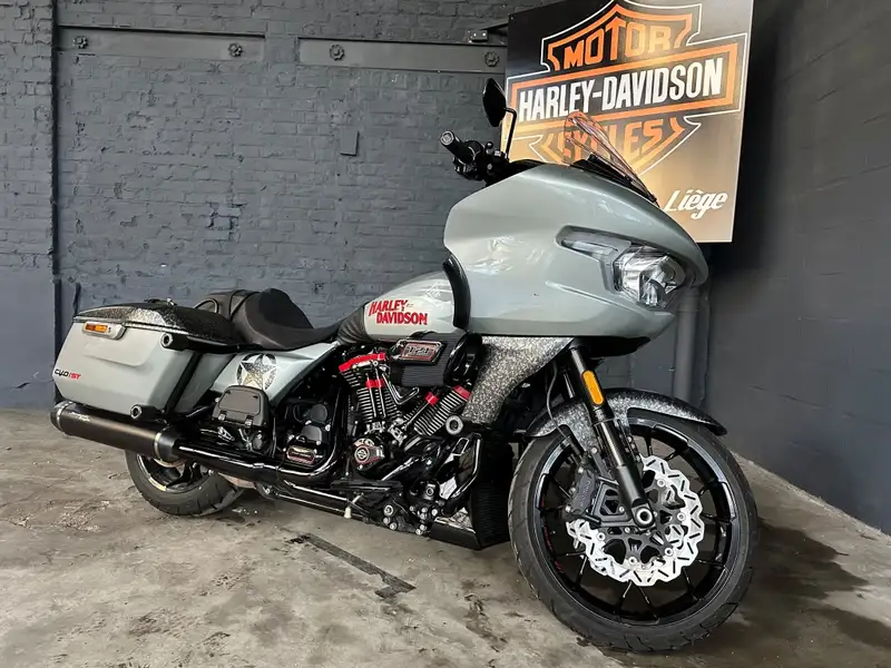 Harley-Davidson Road Glide - foto 7