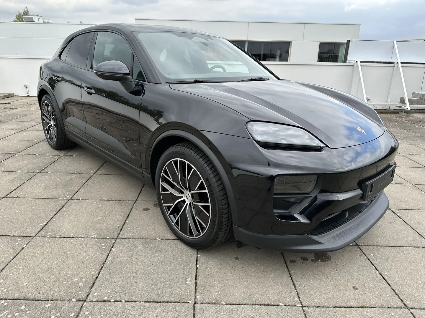 Porsche Macan 4ELEK/PANODAK/21"/LEDER/SURROUND/PORSCHE ENTRY Zwart - 1