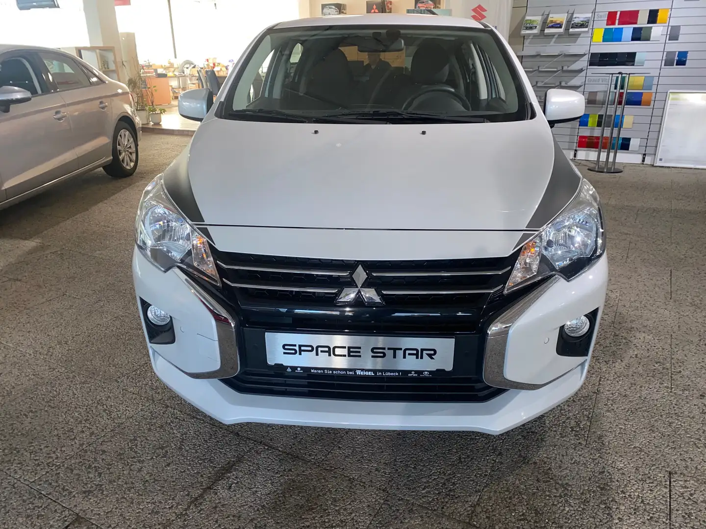 Mitsubishi Space Star Select+ Weiß - 2