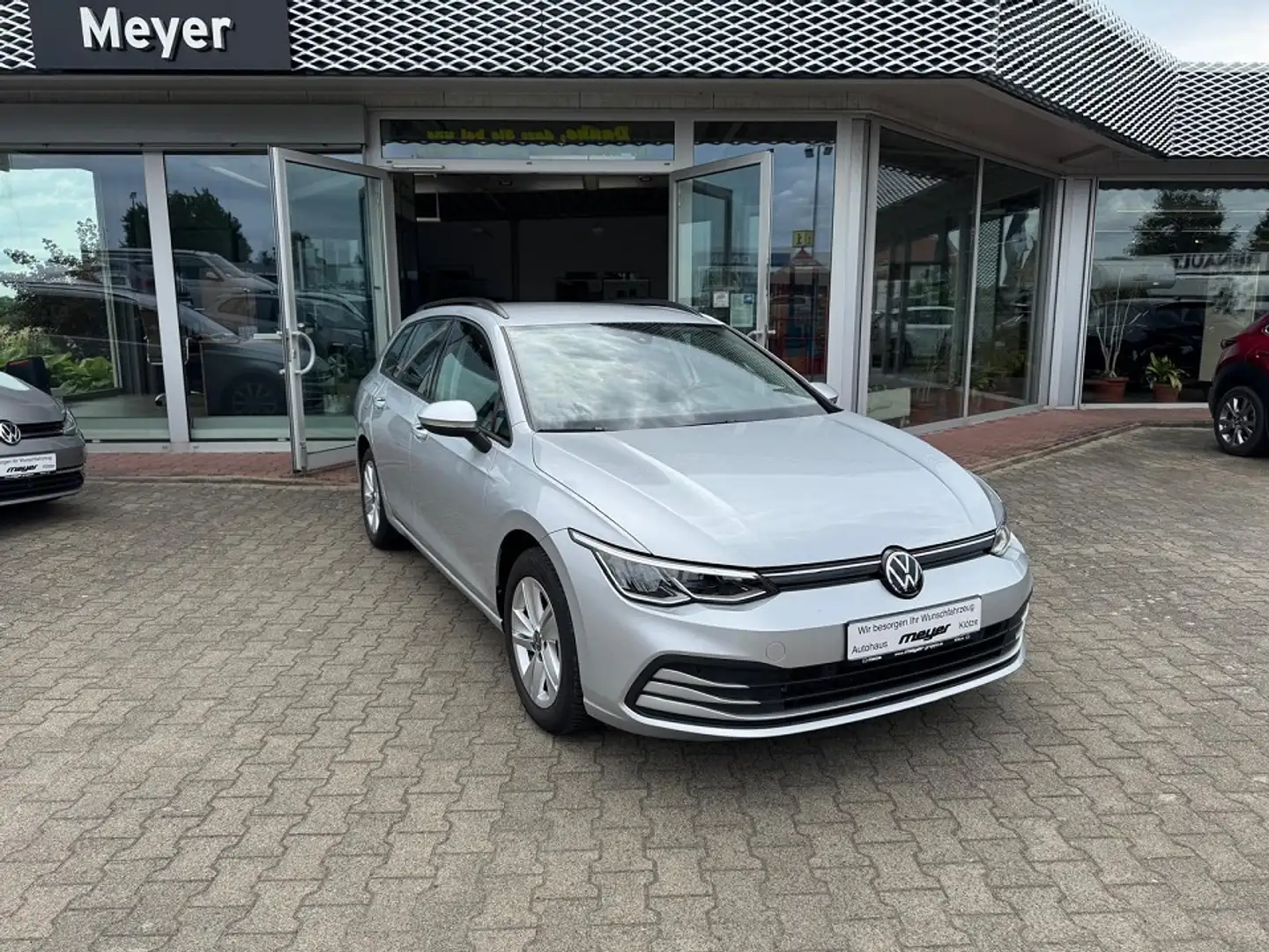 Volkswagen Golf Variant 1.5 eTSI Life Life eTSI Argent - 1