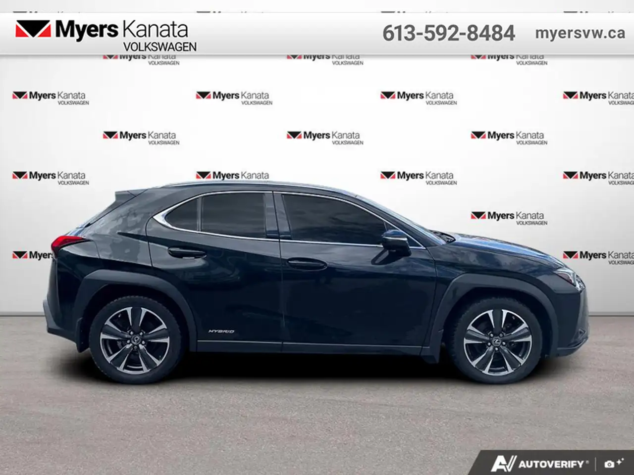 Lexus UX снимка Lexus UX