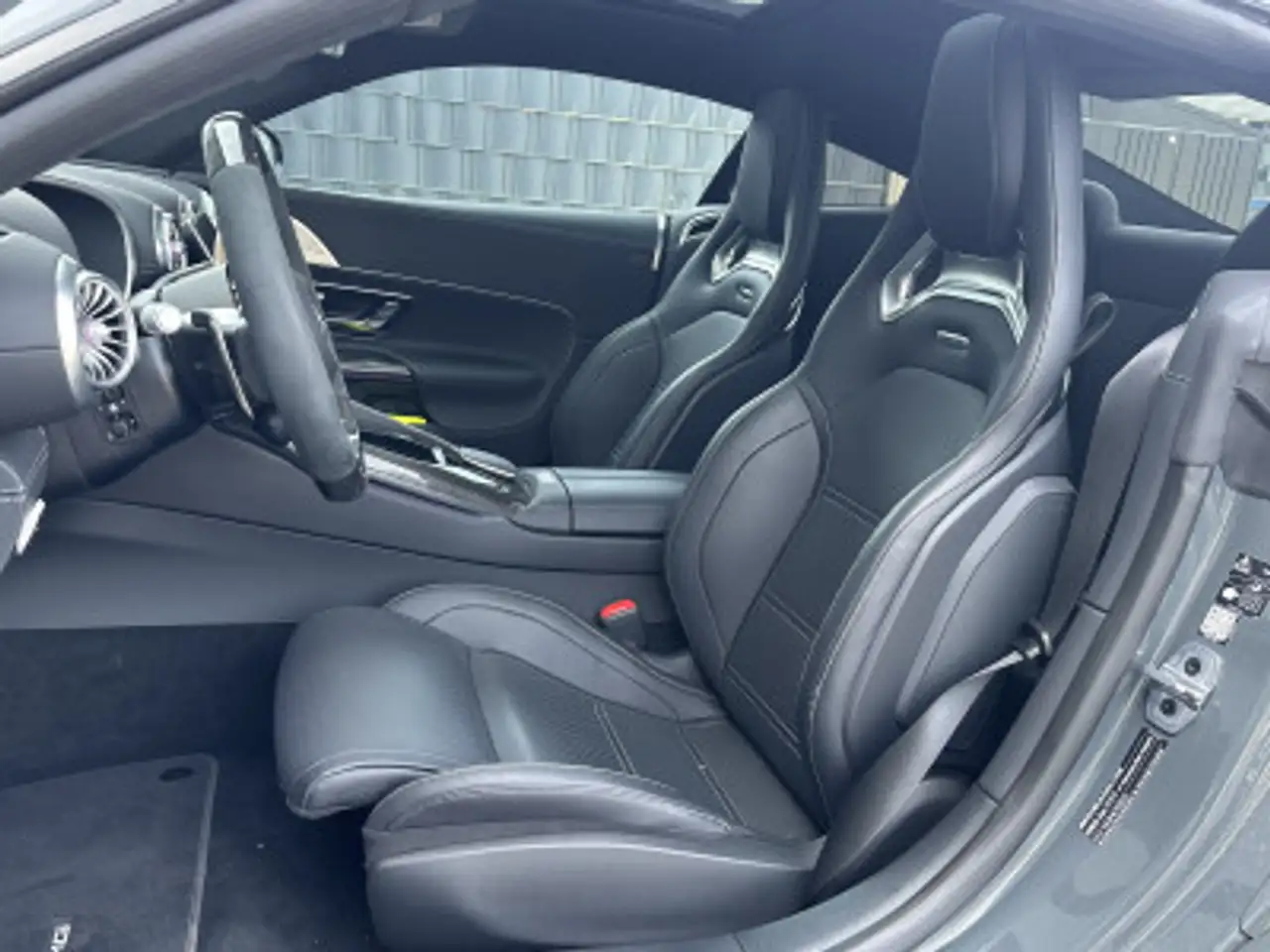 Mercedes-Benz AMG GT 55 4Matic+ Premium NAV+LED+PANO+360°+HUD 12