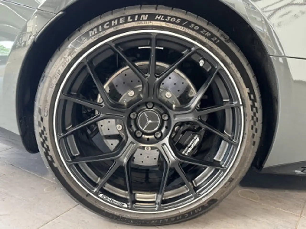 Mercedes-Benz AMG GT 55 4Matic+ Premium NAV+LED+PANO+360°+HUD 3