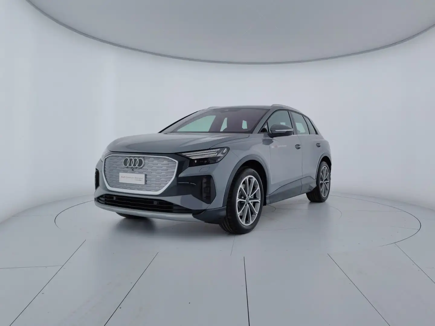 Audi Q4 e-tron Q4 45 e-tron Business Advanced Grigio - 1