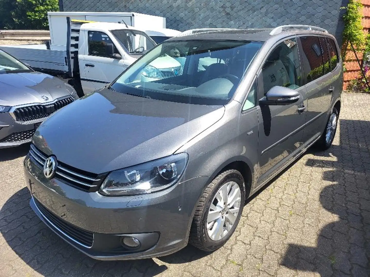Volkswagen Touran 1.4 TSI LIFE+PANORAMA+AHK+CLIMATRONIC+ Grau - 2