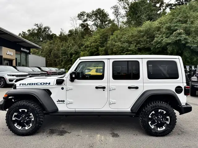 Jeep Wrangler view 4