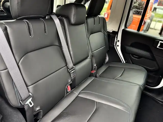 Jeep Wrangler view 8